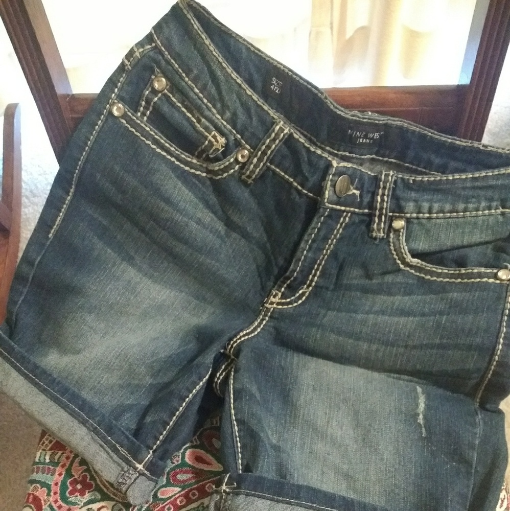 Hip Nine West Longer Jean Shorts!